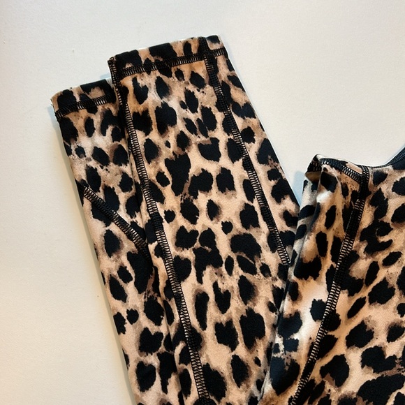 Victoria Secret - 4, animal print leggings, black/brown - Picture 2 of 5